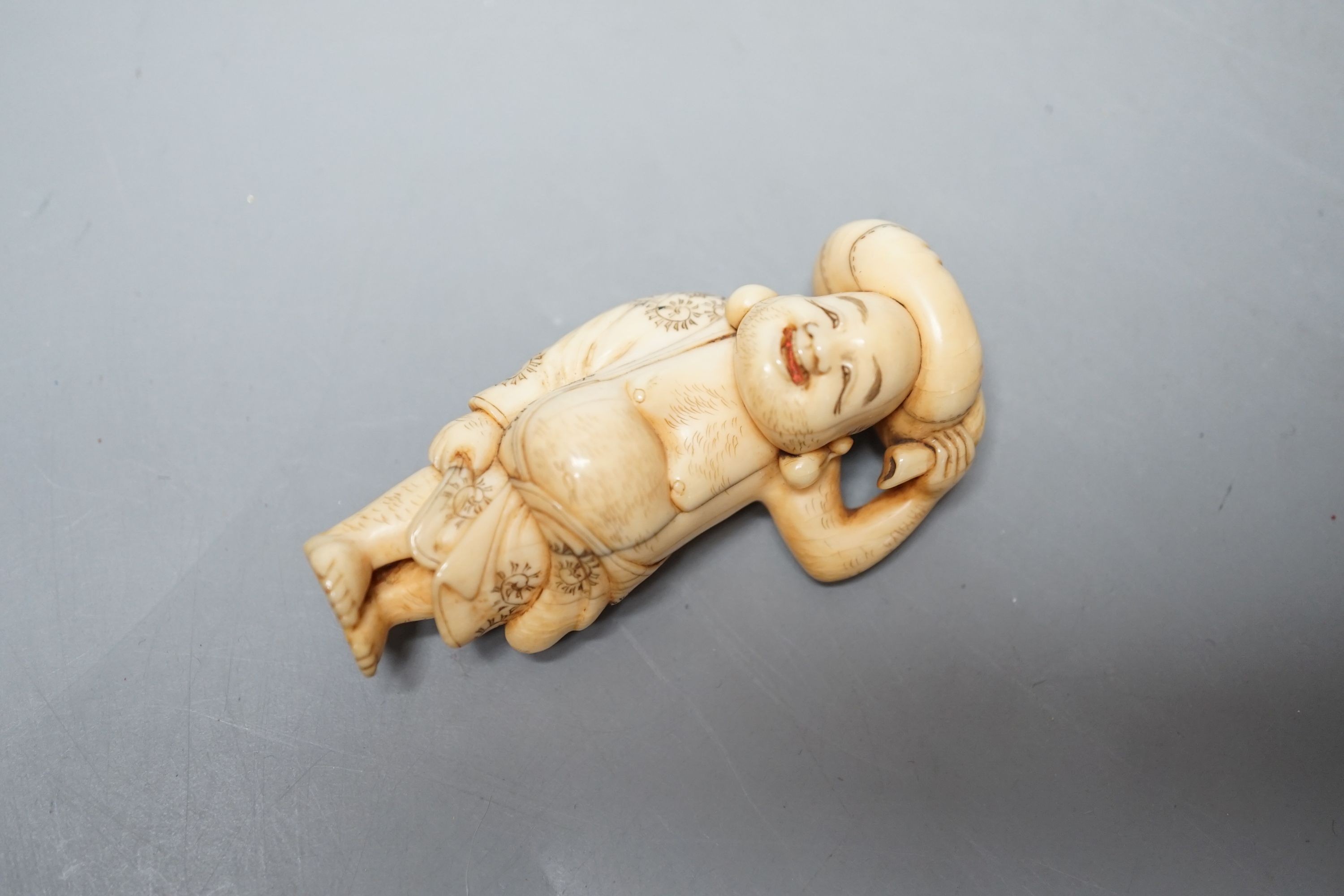 Two fine Japanese Ivory Netsuke, 19th century